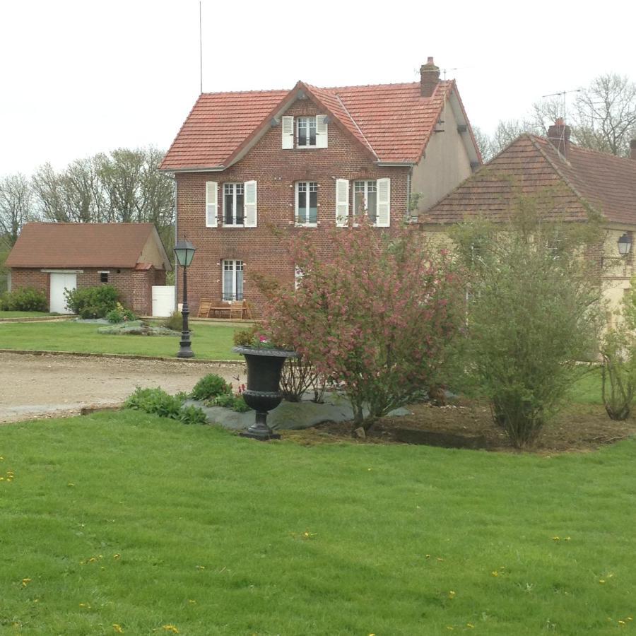 La Maison D'Amis Auneuil ภายนอก รูปภาพ