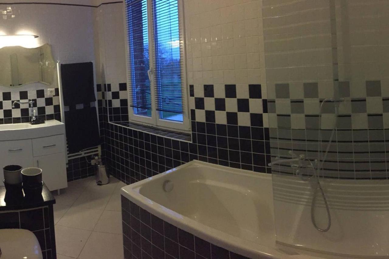 La Maison D'Amis Auneuil ภายนอก รูปภาพ